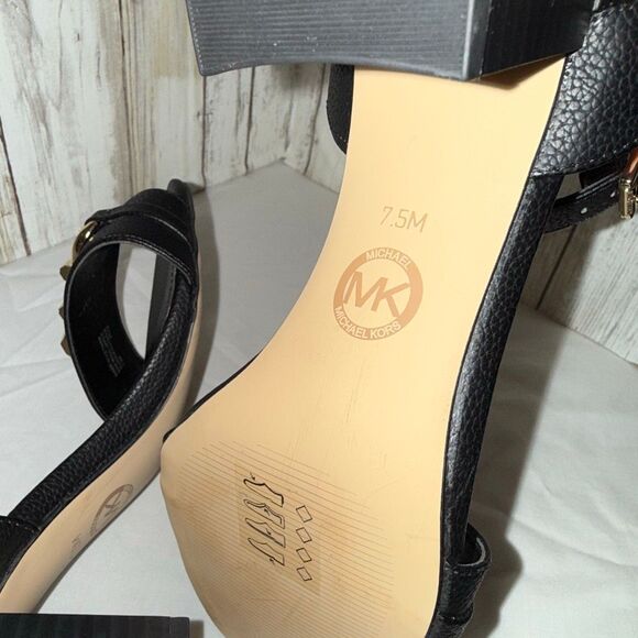 Michael Kors Reed Sandal Black Leather Gold MK Logo Block Heel Size 7.5M | New W - Picture 10 of 15